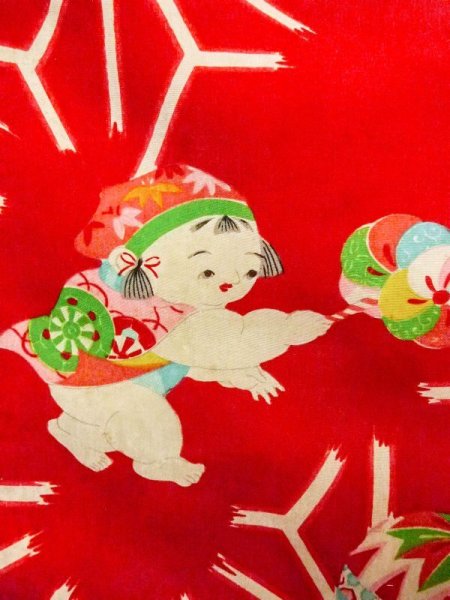 Photo6: N0131D Antique Japanese women   Red Kids / Silk. Kids, Sleeve lining is synthetic It il padded. With cotton.  (Grade C) (6)