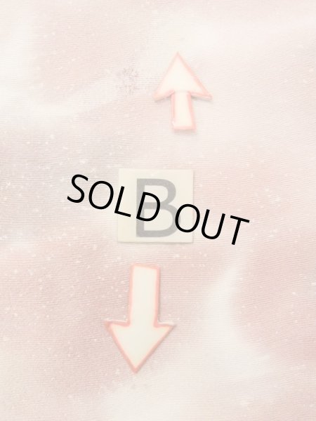 Photo15: N0209M Vintage Japanese women Pale Grayish Pink HAORI short jacket / Silk. Flower,   (Grade B) (15)