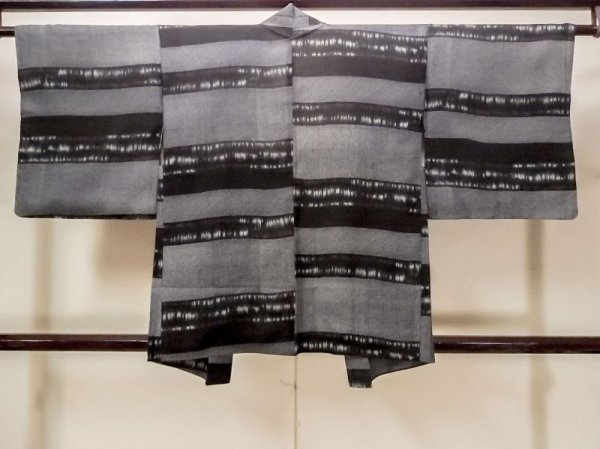 Photo2: N0209N Vintage Japanese women   Black HAORI short jacket / Silk. Dot,   (Grade D) (2)