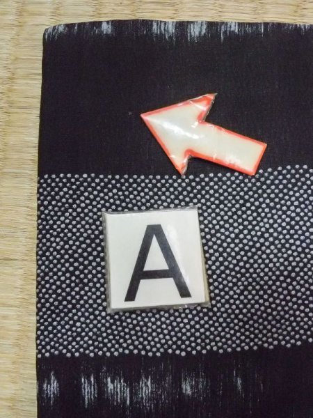 Photo14: N0209N Vintage Japanese women   Black HAORI short jacket / Silk. Dot,   (Grade D) (14)