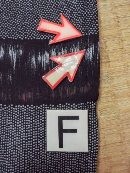 Photo19: N0209N Vintage Japanese women   Black HAORI short jacket / Silk. Dot,   (Grade D) (19)