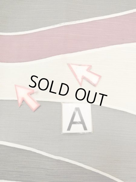 Photo14: N0209T Vintage Japanese women   Off White HAORI short jacket / Silk. Geometrical pattern,   (Grade C) (14)