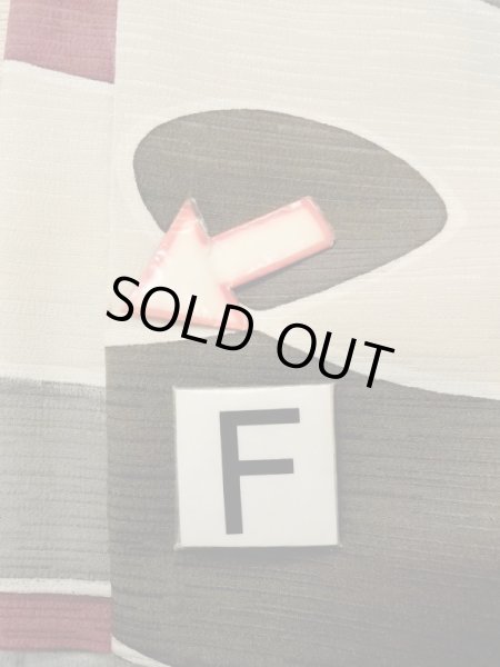 Photo19: N0209T Vintage Japanese women   Off White HAORI short jacket / Silk. Geometrical pattern,   (Grade C) (19)