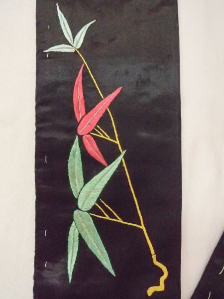 Photo4: N0216O Vintage Japanese Kimono   Black NAGOYA OBI sash Bamboo leaf Silk. (Grade C) (4)