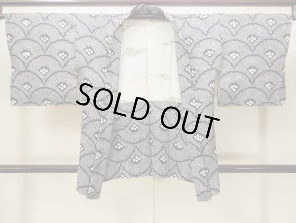 Photo1: N0305C Vintage Japanese women   Black HAORI short jacket / Silk. Wave,   (Grade B) (1)