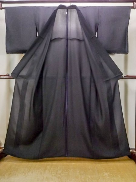 Photo2: N0312R Vintage Japanese women   Black MONTSUKI crests / Silk.    (Grade C) (2)