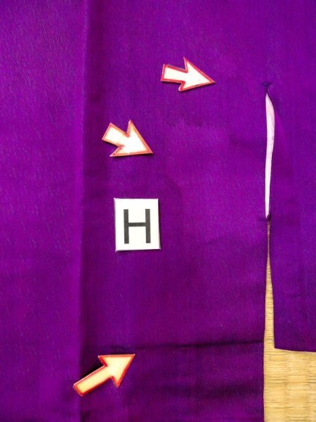 Photo19: N0321L Antique Japanese women  Shiny Purple MICHIYUKI outer coat / Silk. Line   (Grade D) (19)