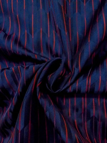 Photo9: N0321P Vintage Japanese women   Indigo Blue MICHIYUKI outer coat / Silk.  Arrow Feather pattern  (Grade B) (9)