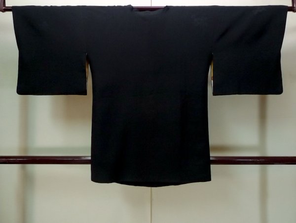 Photo2: N0329G Vintage Japanese women   Black MICHIYUKI outer coat / Silk.    (Grade C) (2)