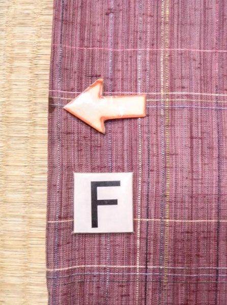 Photo19: N0430H Vintage Japanese women  Light Red TSUMUGI pongee / Silk. Plaid Checks   (Grade C) (19)