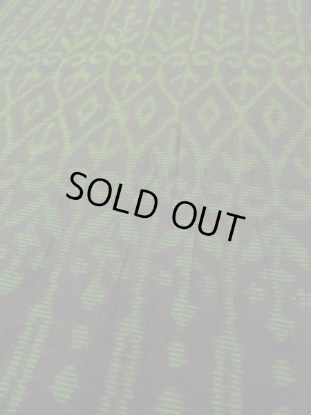 Photo10: N0430V Vintage Japanese women   Black OSHIMA-TSUMUGI / Silk. Chinese flower,   (Grade B) (10)