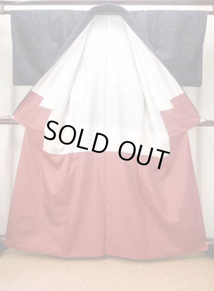 Photo2: N0430Y Vintage Japanese women   Black YUUKI-TSUMUGI / Silk. Arabesque vine,   (Grade B) (2)