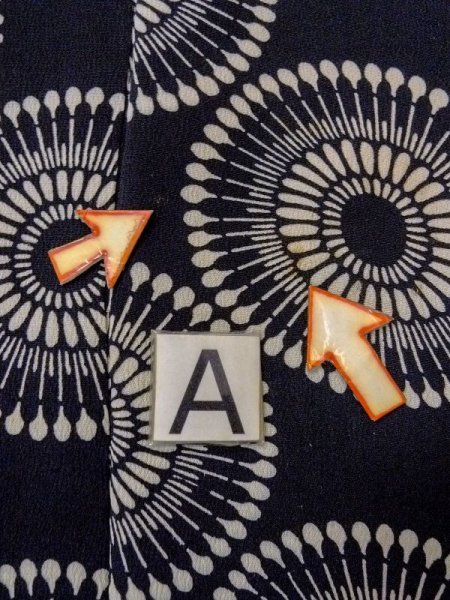 Photo14: N0509A Antique Japanese women   Black HAORI short jacket / Silk. Chrysanthemum   (Grade C) (14)