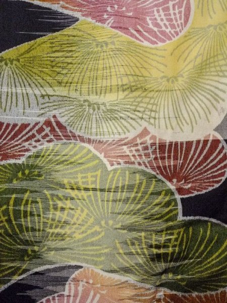 Photo4: N0509C Antique Japanese women   Black HAORI short jacket / Silk. Pine tree/branch/needle   (Grade C) (4)