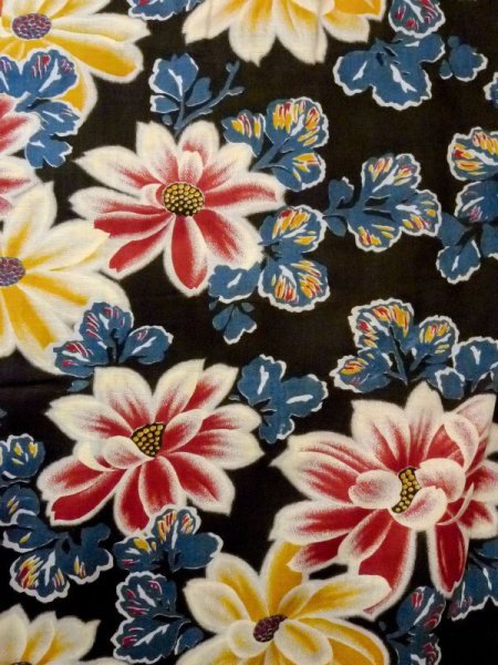 Photo4: N0509G Antique Japanese women   Black HAORI short jacket / Cotton. Chrysanthemum,   (Grade D) (4)