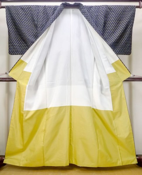 Photo2: N0509J Vintage Japanese women   Black TSUMUGI pongee / Silk. Parallel Cross   (Grade B) (2)