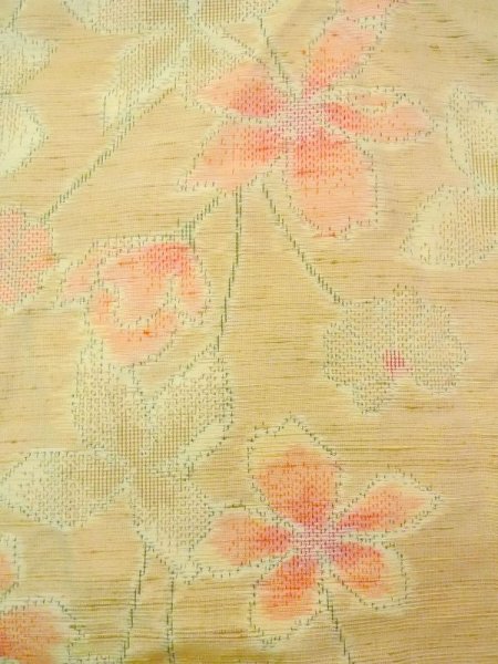 Photo3: Mint N0509U Vintage Japanese women   Beige TSUMUGI pongee / Silk. Flower   (Grade A) (3)