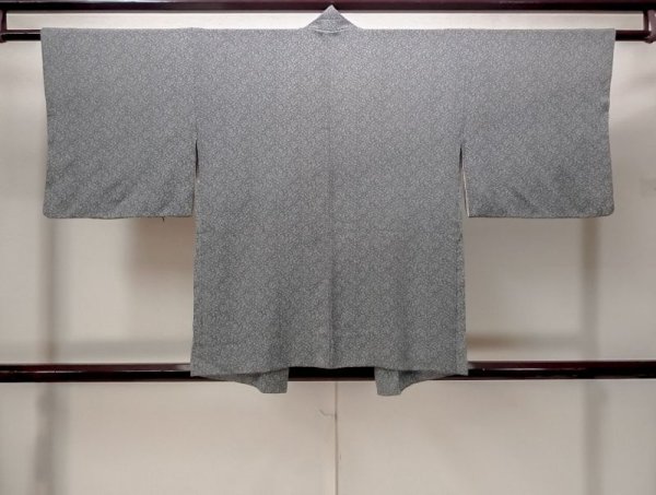 Photo2: N0529I Vintage Japanese women   Gray HAORI short jacket / Silk. Flower   (Grade C) (2)