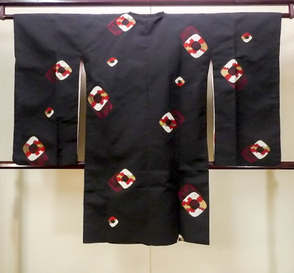 Photo2: N0530D Antique Japanese women   Black MICHIYUKI outer coat / Silk. Dapple pattern,   (Grade C) (2)