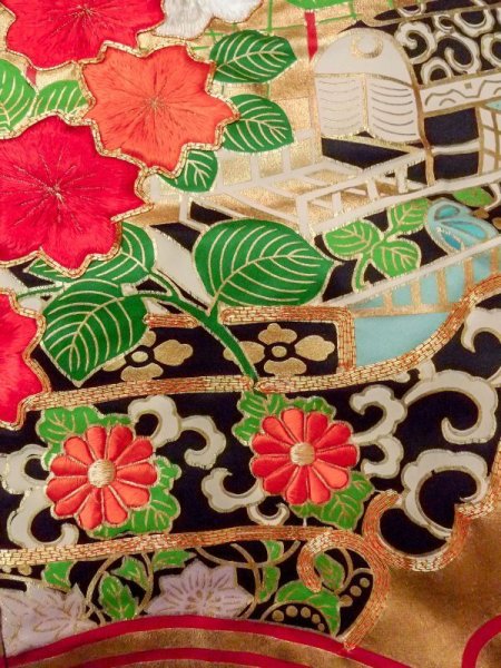 Photo22: N0605E Used Japanese women   Gold UCHIKAKE Wedding / Silk. SAKURA cherry blossom,   (Grade D) (22)