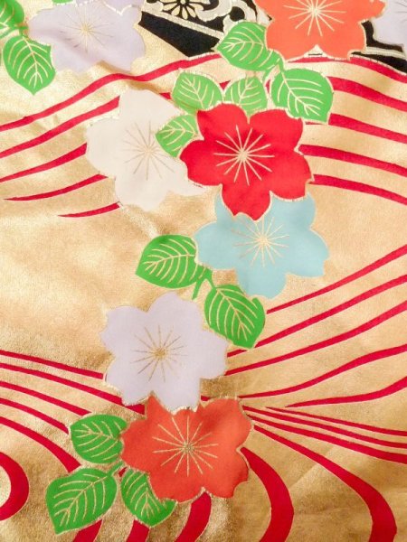 Photo33: N0605E Used Japanese women   Gold UCHIKAKE Wedding / Silk. SAKURA cherry blossom,   (Grade D) (33)