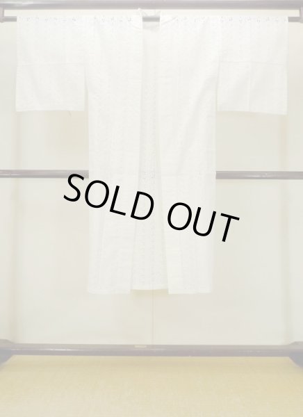 Photo1: N0611G Vintage Japanese women   White JUBAN undergarment / Cotton. Flower, Lace fabric  (Grade C) (1)