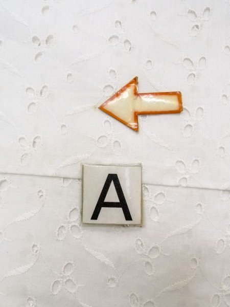 Photo14: N0611G Vintage Japanese women   White JUBAN undergarment / Cotton. Flower, Lace fabric  (Grade C) (14)