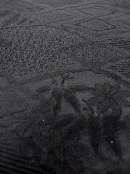 Photo6: N0624V Vintage Japanese Kimono   Black Cutting cloth  Silk. (Grade B) (6)