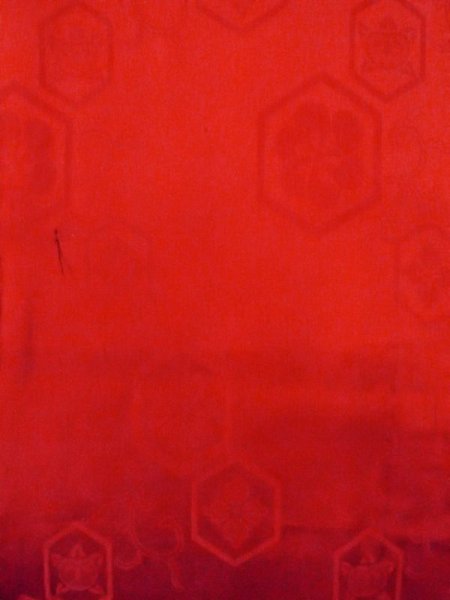 Photo3: N0629E Antique Japanese women   Red Kids/Girls / Silk.  Base woven pattern: Tortoise-shell pattern(Hexagonal pattern)  (Grade C) (3)