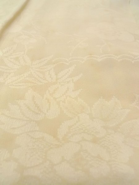 Photo8: N0629U Vintage Japanese women   Beige JUBAN undergarment / Silk.  Based woven pattern: Cloud  (Grade D) (8)