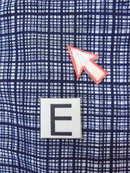 Photo18: N0731D Vintage Japanese kimono   Gray Men's Yukata for Men / Cotton. Plaid Checks   (Grade C) (18)