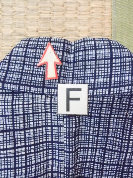 Photo19: N0731D Vintage Japanese kimono   Gray Men's Yukata for Men / Cotton. Plaid Checks   (Grade C) (19)