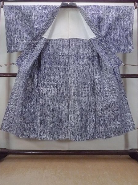 Photo2: N0731E Vintage Japanese kimono   Indigo Blue Men's Yukata for Men / Cotton. Broken ice pattern,   (Grade D) (2)