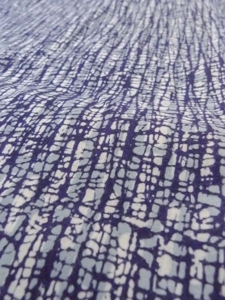 Photo9: N0731E Vintage Japanese kimono   Indigo Blue Men's Yukata for Men / Cotton. Broken ice pattern,   (Grade D) (9)