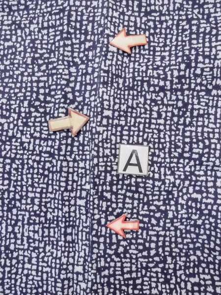 Photo14: N0731I Vintage Japanese kimono   Indigo Blue Men's Yukata for Men / Cotton. Abstract pattern   (Grade D) (14)