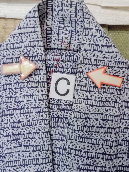 Photo16: N0731L Vintage Japanese kimono   Indigo Blue Men's Yukata for Men / Cotton. Abstract pattern Stains/Soils all over.  (Grade C) (16)