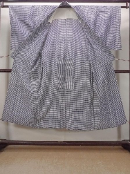 Photo2: N0731M Vintage Japanese kimono  Dark Indigo Blue Men's Yukata for Men / Cotton. Abstract pattern   (Grade D) (2)