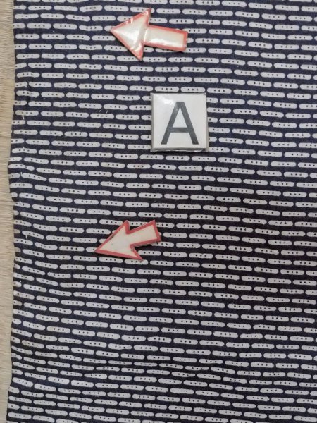 Photo14: N0731M Vintage Japanese kimono  Dark Indigo Blue Men's Yukata for Men / Cotton. Abstract pattern   (Grade D) (14)