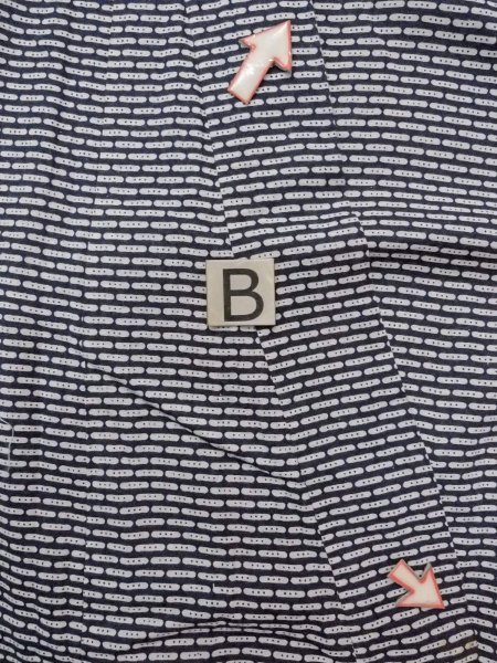 Photo15: N0731M Vintage Japanese kimono  Dark Indigo Blue Men's Yukata for Men / Cotton. Abstract pattern   (Grade D) (15)