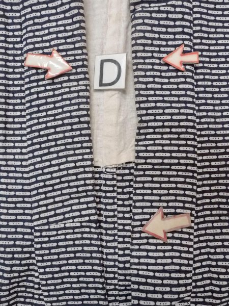 Photo18: N0731M Vintage Japanese kimono  Dark Indigo Blue Men's Yukata for Men / Cotton. Abstract pattern   (Grade D) (18)