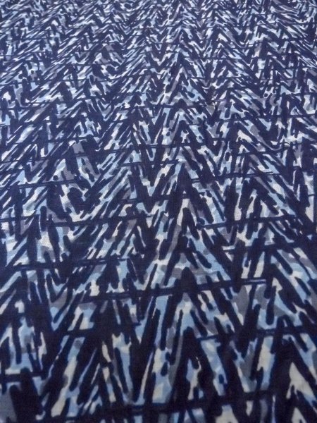 Photo8: N0731N Vintage Japanese kimono  Dark Indigo Blue Men's Yukata for Men / Cotton. Abstract pattern   (Grade C) (8)