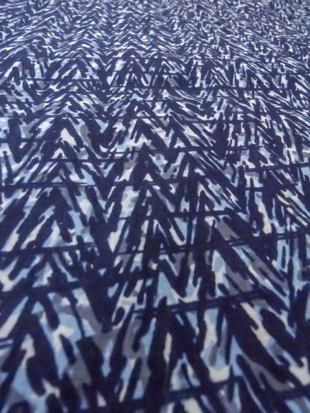 Photo10: N0731N Vintage Japanese kimono  Dark Indigo Blue Men's Yukata for Men / Cotton. Abstract pattern   (Grade C) (10)