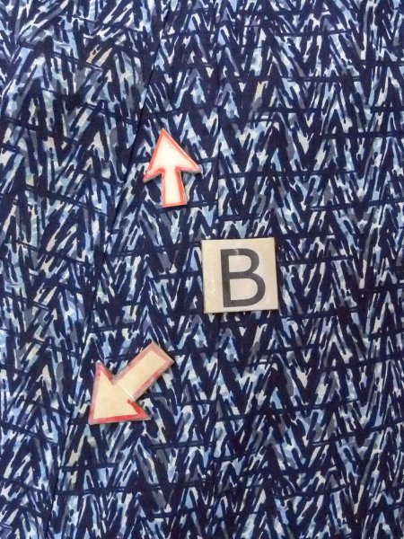 Photo15: N0731N Vintage Japanese kimono  Dark Indigo Blue Men's Yukata for Men / Cotton. Abstract pattern   (Grade C) (15)