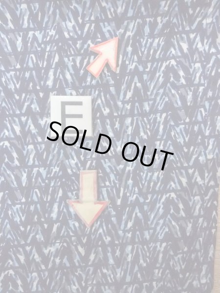 Photo18: N0731N Vintage Japanese kimono  Dark Indigo Blue Men's Yukata for Men / Cotton. Abstract pattern   (Grade C) (18)