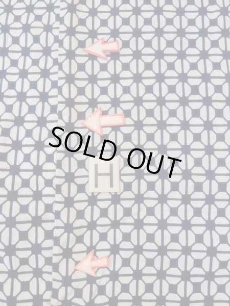 Photo21: N0731Y Vintage Japanese kimono   Indigo Blue Men's Yukata for Men / Cotton. Geometrical pattern   (Grade D) (21)