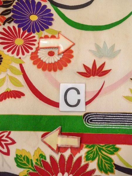 Photo16: N0814M Vintage Japanese women   Off White KOMON dyed / Silk. Peony,   (Grade C) (16)