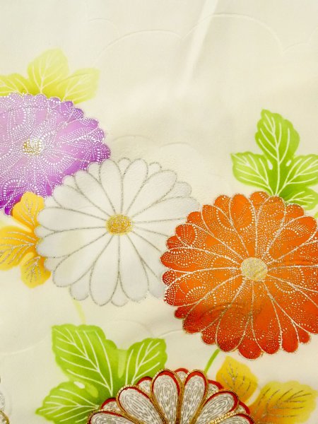 Photo10: N0814T Vintage Japanese women   Off White FURISODE long-sleeved / Silk. Chrysanthemum,   (Grade D) (10)