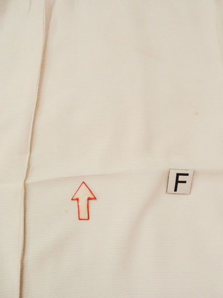Photo18: N0814Z Vintage Japanese women   Ivory JUBAN undergarment / Silk. Stripes There is no seam line at the edge of front. The edge of fabric is exposed at the front.  (Grade D) (18)
