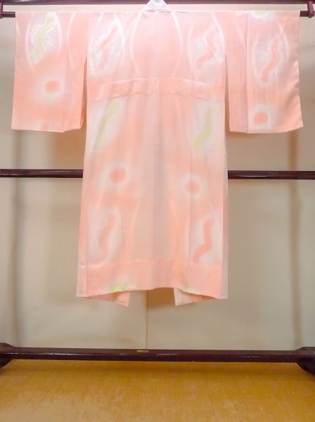 Photo2: Mint N0815A Vintage Japanese women  Shiny Coral JUBAN undergarment / Silk. Chrysanthemum,   (Grade A) (2)