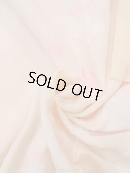 Photo11: N0815B Vintage Japanese women  Pale Coral JUBAN undergarment / Synthetic. Flower with a chrysanthemum based woven pattern half collar  (Grade C) (11)